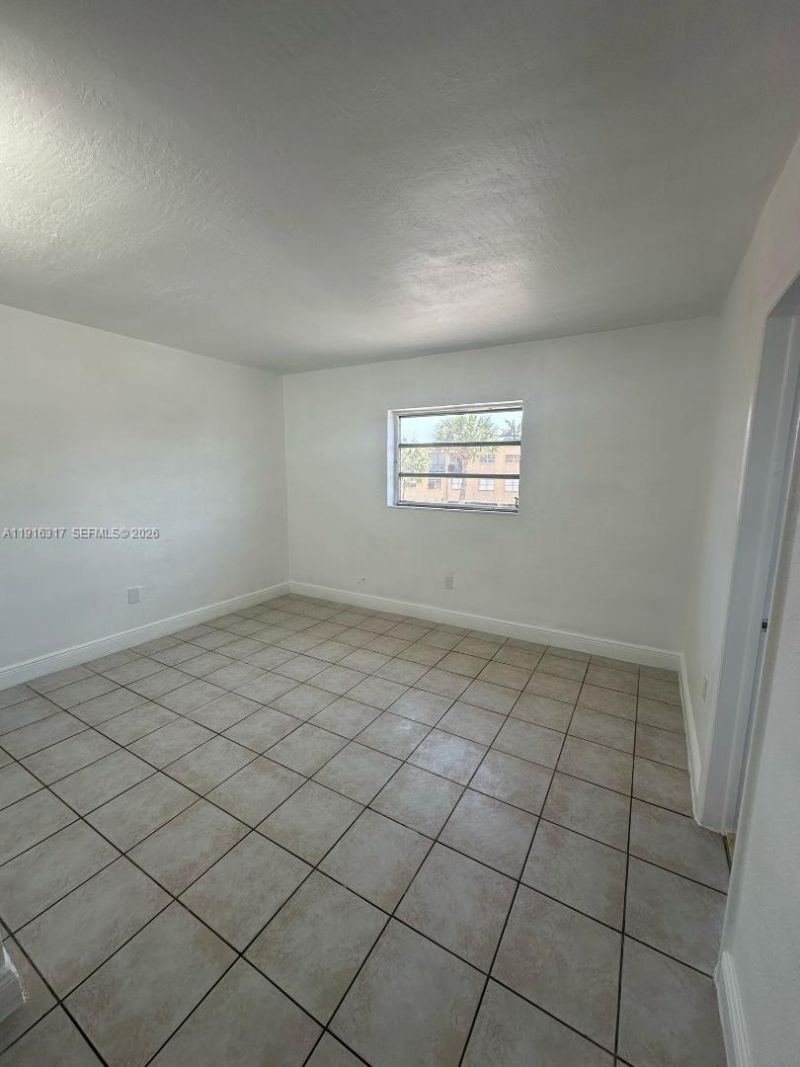 1280 W 54th St, Unit 316b, Hialeah, FL 33012 Photo