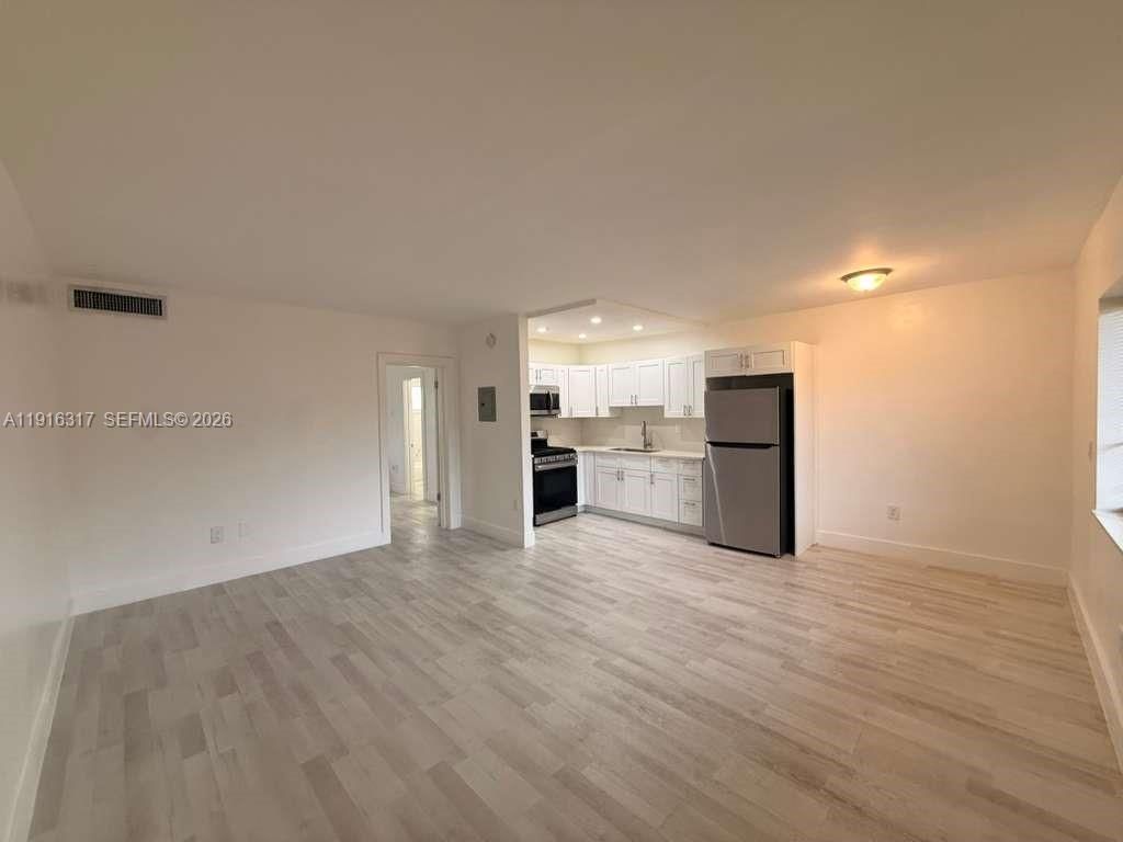1280 W 54th St, Unit 322B, Hialeah, FL 33012 Photo