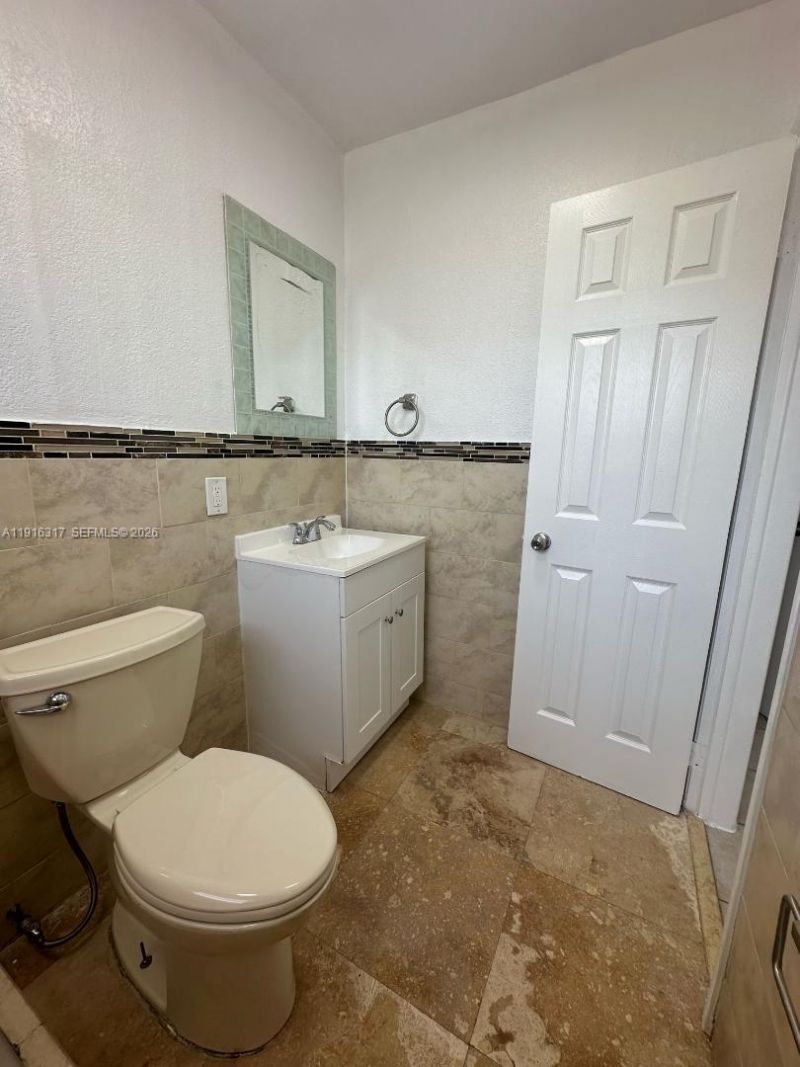 1280 W 54th St, Unit 316b, Hialeah, FL 33012 Photo