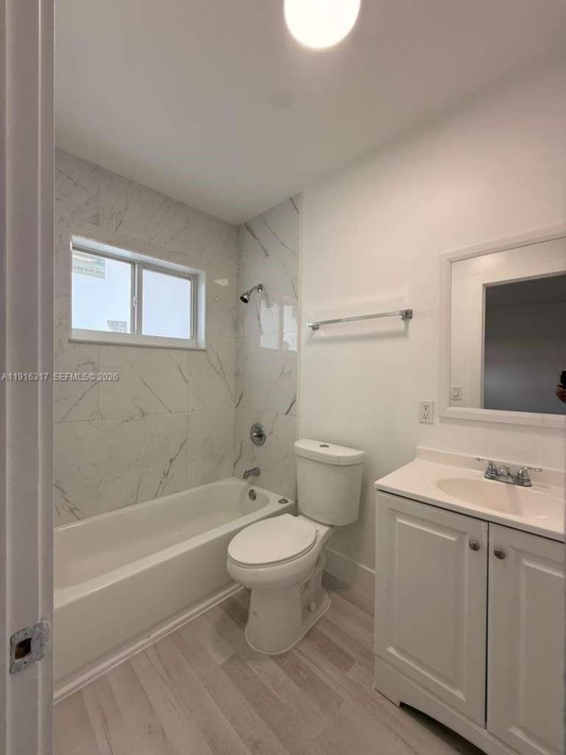 1280 W 54th St, Unit 322B, Hialeah, FL 33012 Photo