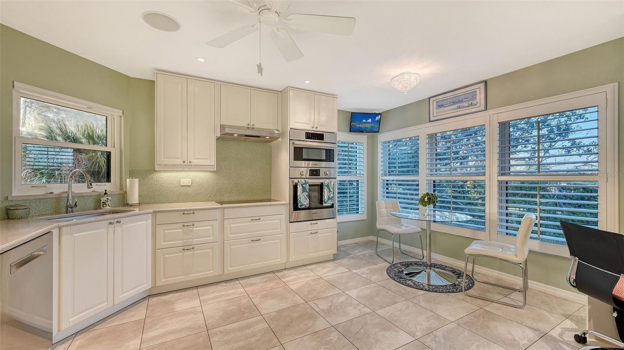 4535 Bay Club Drive, Bradenton, FL 34210 Photo
