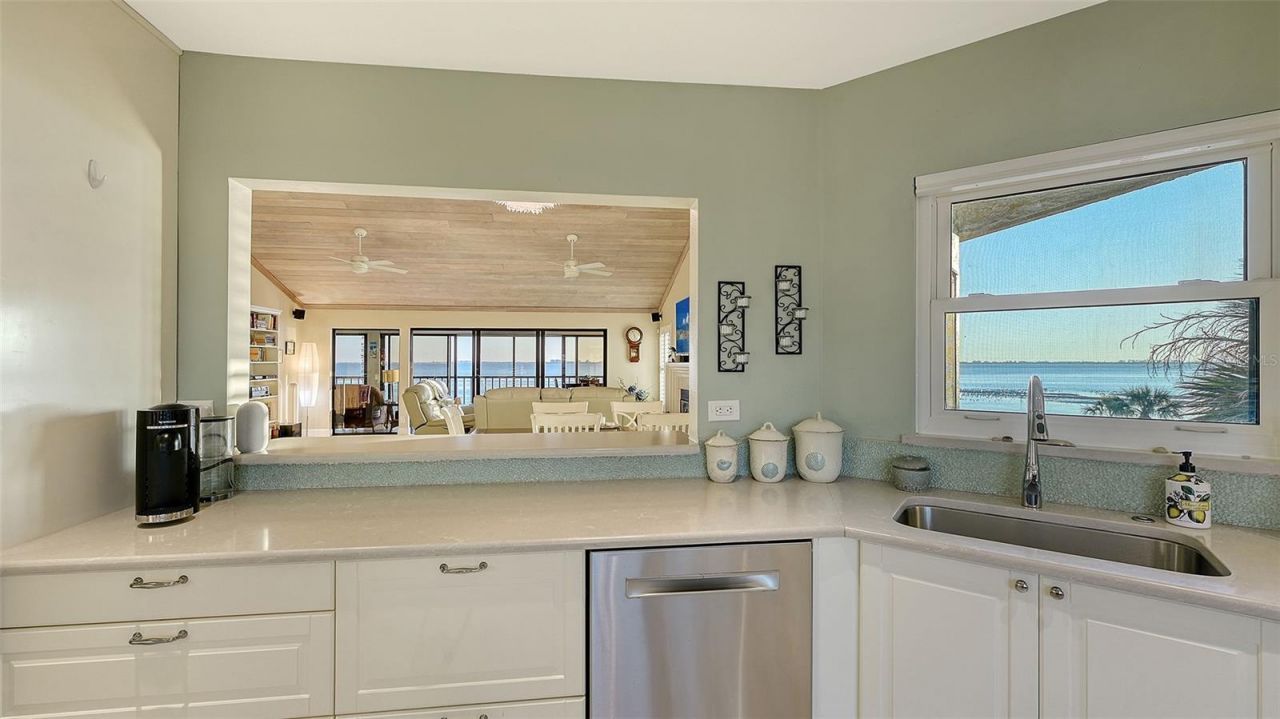 4535 Bay Club Drive, Bradenton, FL 34210 Photo