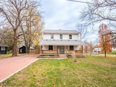 427 Pine Street, Wellsville, KS 66092