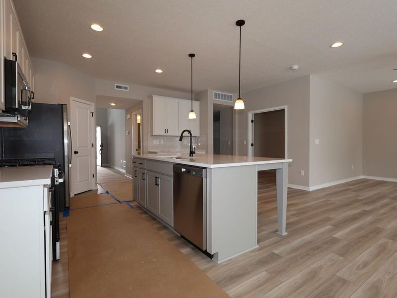 7042 Celebration Drive, Powell, OH 43065 Photo 4