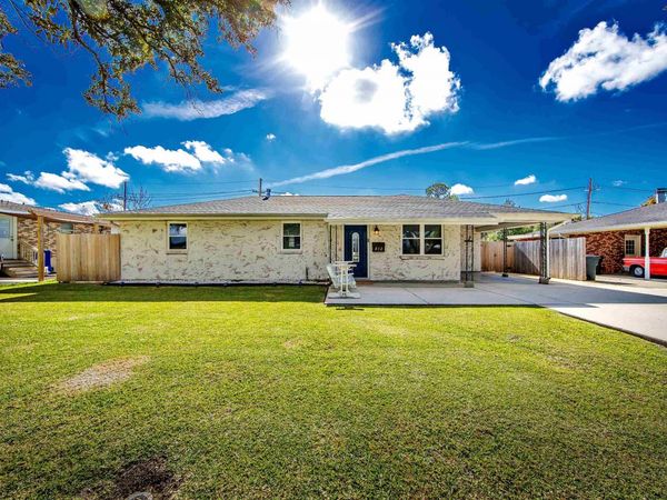812 Funderburk Avenue, Houma, LA 70364
