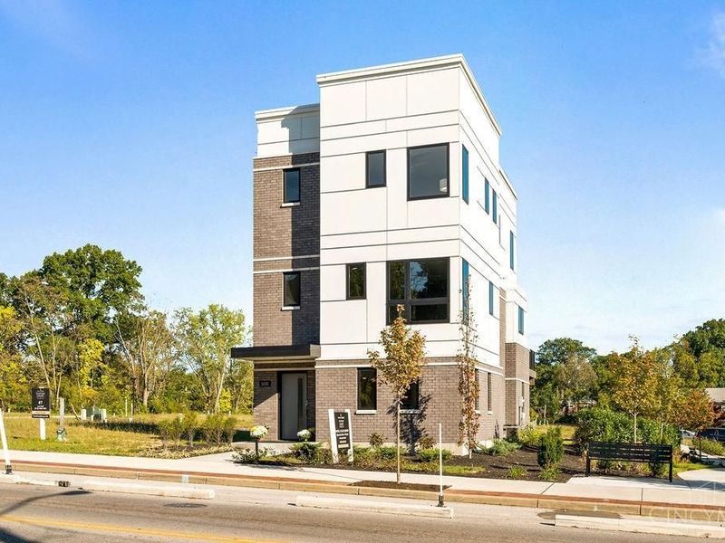 6227 W Station Court Drive, Cincinnati, OH 45224 Photo 1