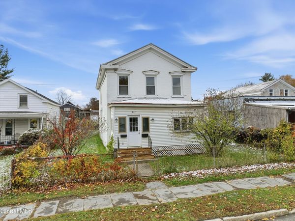 847 5th Avenue, Troy, NY 12182