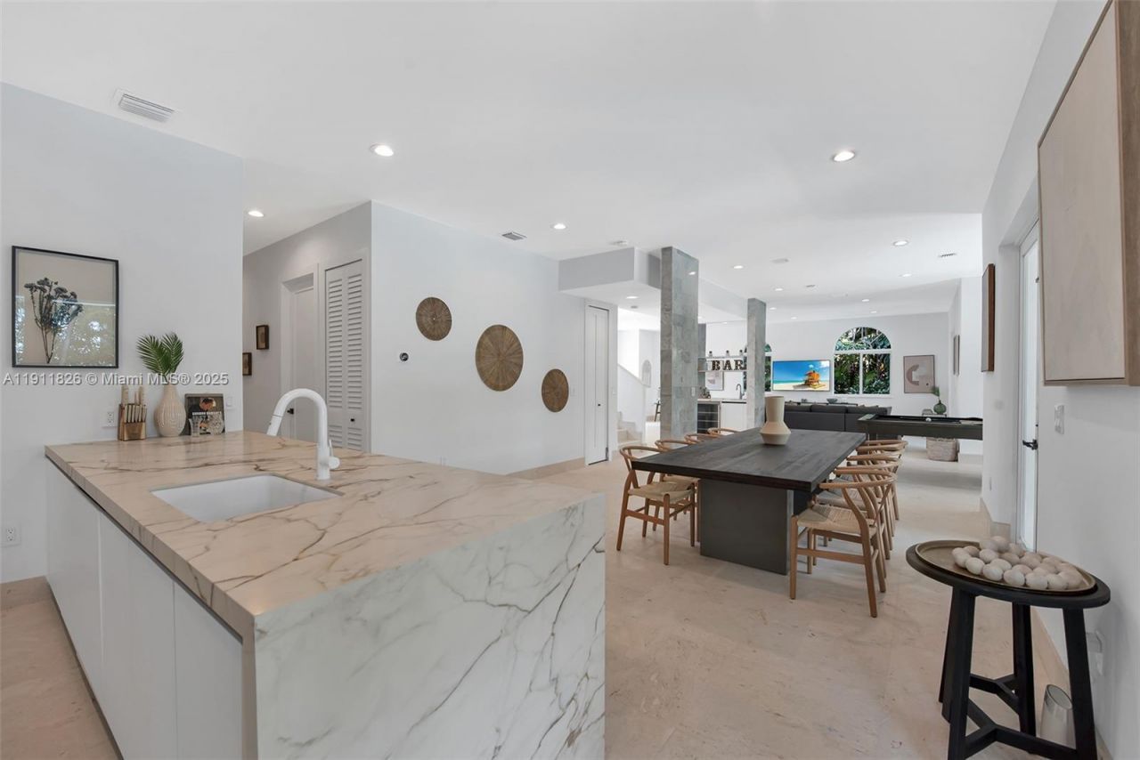 5801 SW 35th St, Miami, FL 33155 Photo