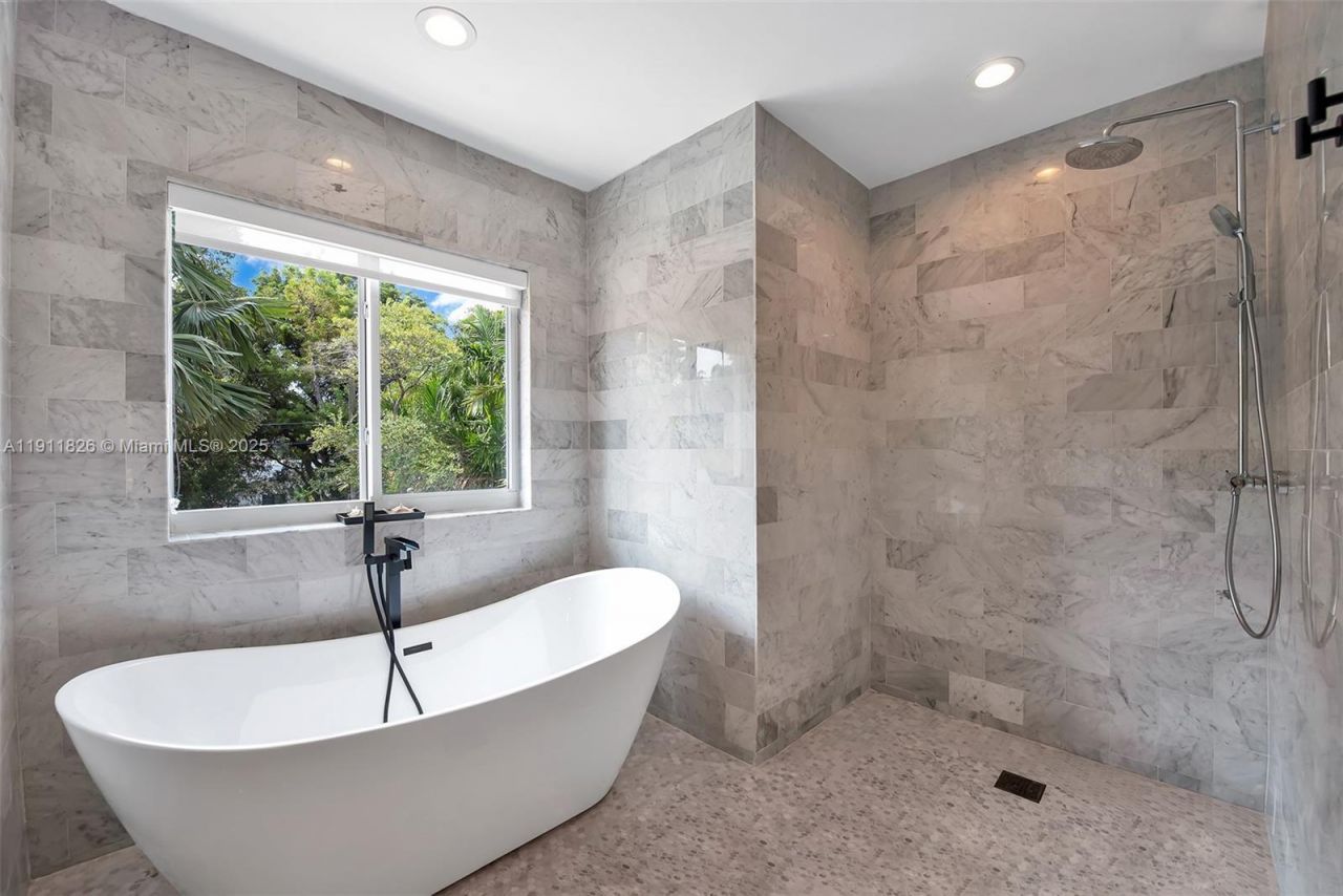 5801 SW 35th St, Miami, FL 33155 Photo