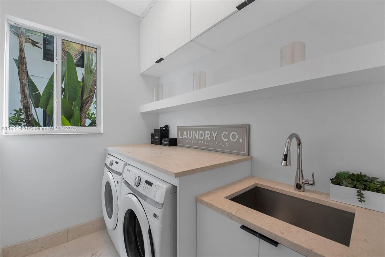 5801 SW 35th St, Miami, FL 33155 Photo