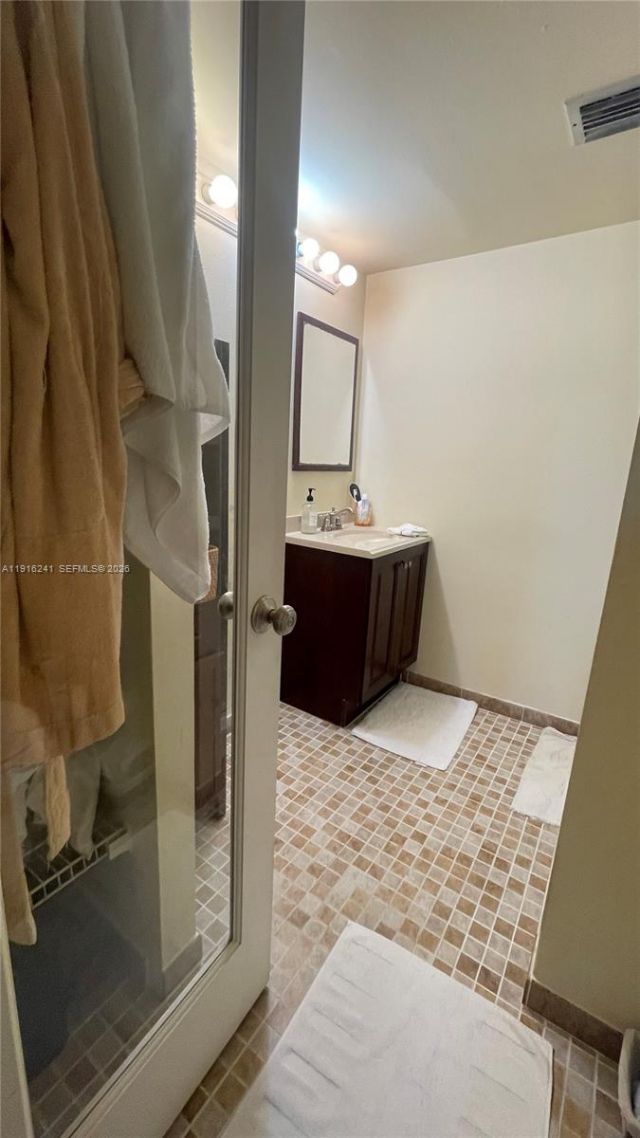 6800 Cypress Road, Unit 103, Plantation, FL 33317 Photo
