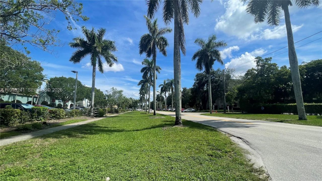 6800 Cypress Road, Unit 103, Plantation, FL 33317 Photo
