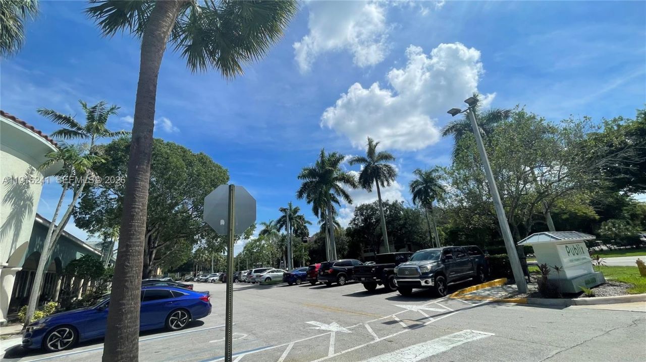 6800 Cypress Road, Unit 103, Plantation, FL 33317 Photo