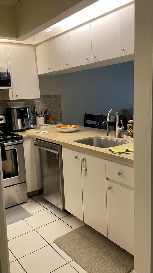 6800 Cypress Road, Unit 103, Plantation, FL 33317 Photo