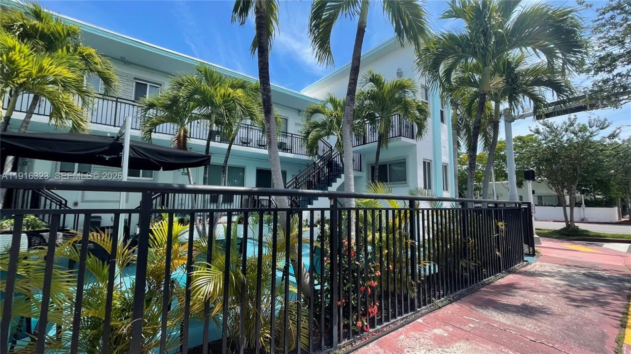 8100 Harding Ave, Unit 513, Miami Beach, FL 33141 Photo