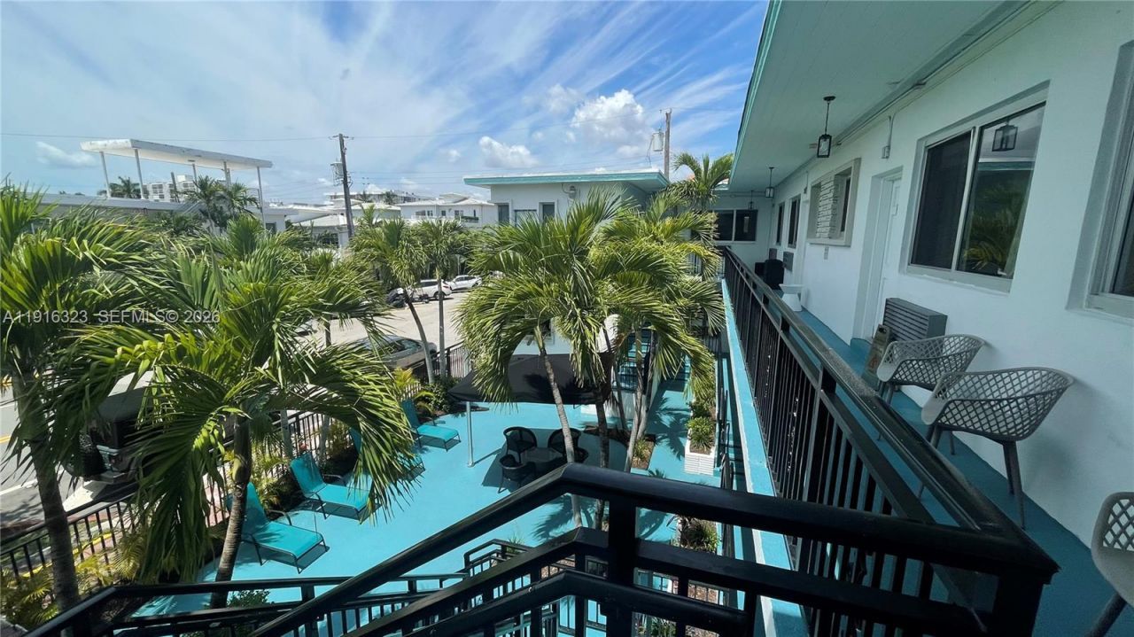 8100 Harding Ave, Unit 513, Miami Beach, FL 33141 Photo