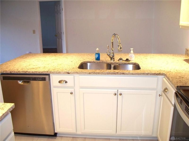 12080 Regency Run Court, Unit 4, Springfield Township, OH 45240 Photo 4