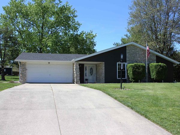 8207 N Myers Road, Muncie, IN 47303