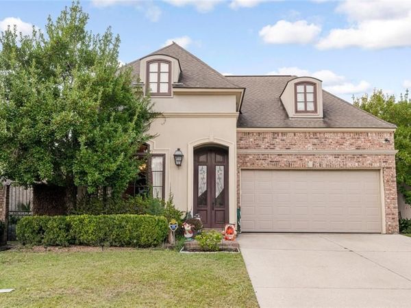 10634 SHORELINE Drive, Baton Rouge, LA 70809