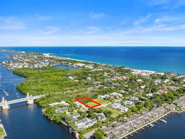 22 Hudson Avenue, Ocean Ridge, FL 33435
