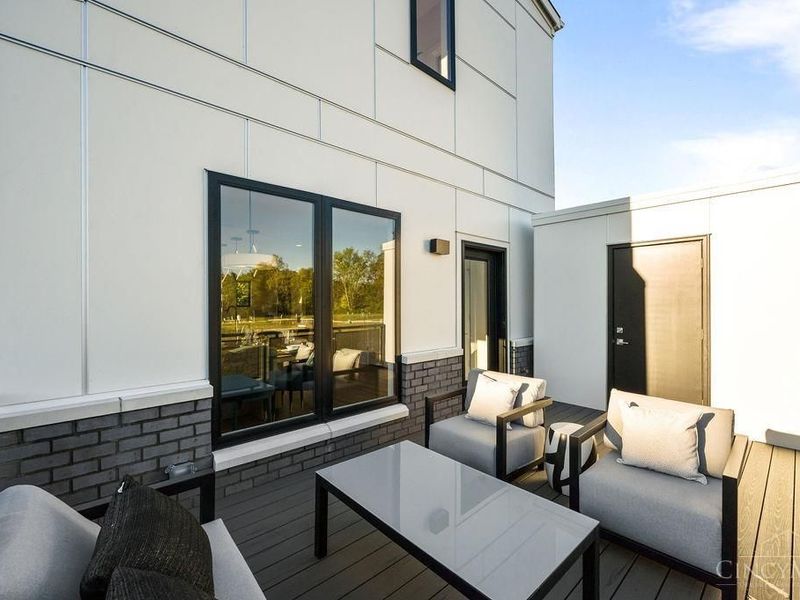 6229 Station Court Drive, Cincinnati, OH 45224 Photo 3