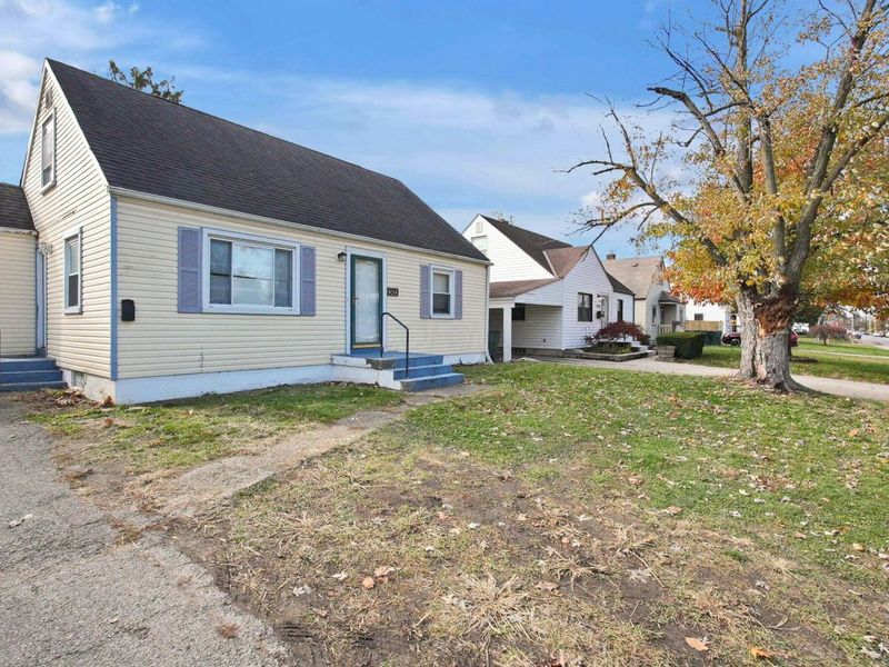 1303 Oakland Park Avenue, Columbus, OH 43224 Photo 3