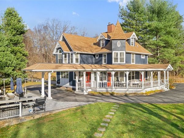 1055 Bridge Pointe Lane, Yorktown Heights, NY 10598