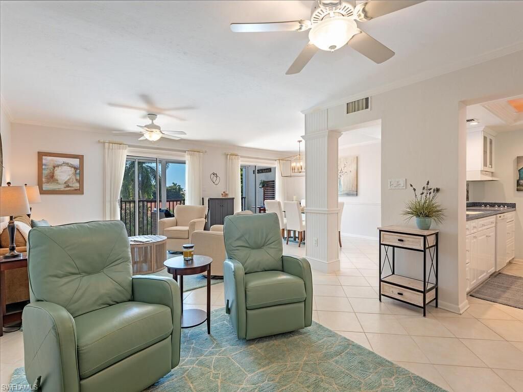 555 Park Shore Dr, Unit B411, Naples, FL 34103 Photo