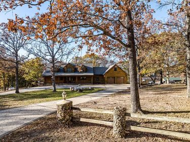 30611 Stonehaven Drive, Warsaw, MO 65355