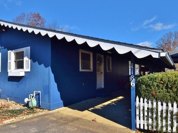 1186 Lincoln Street SW, Sherrodsville, OH 44675