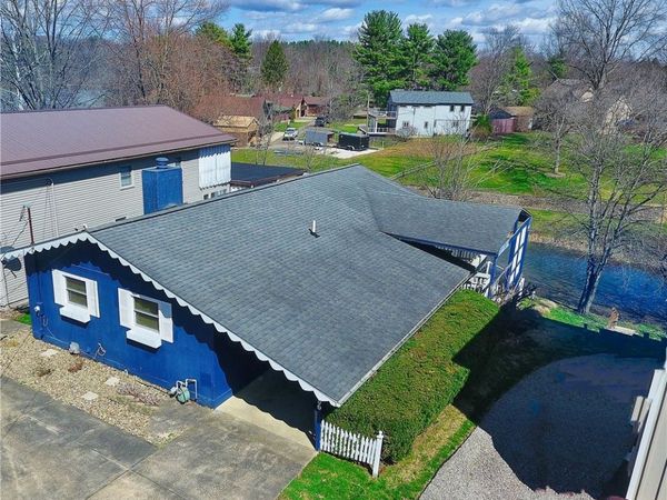 1186 Lincoln Street SW, Sherrodsville, OH 44675