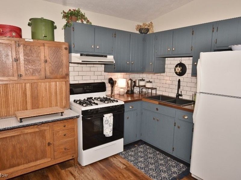 1186 Lincoln Street SW, Sherrodsville, OH 44675 Photo 24