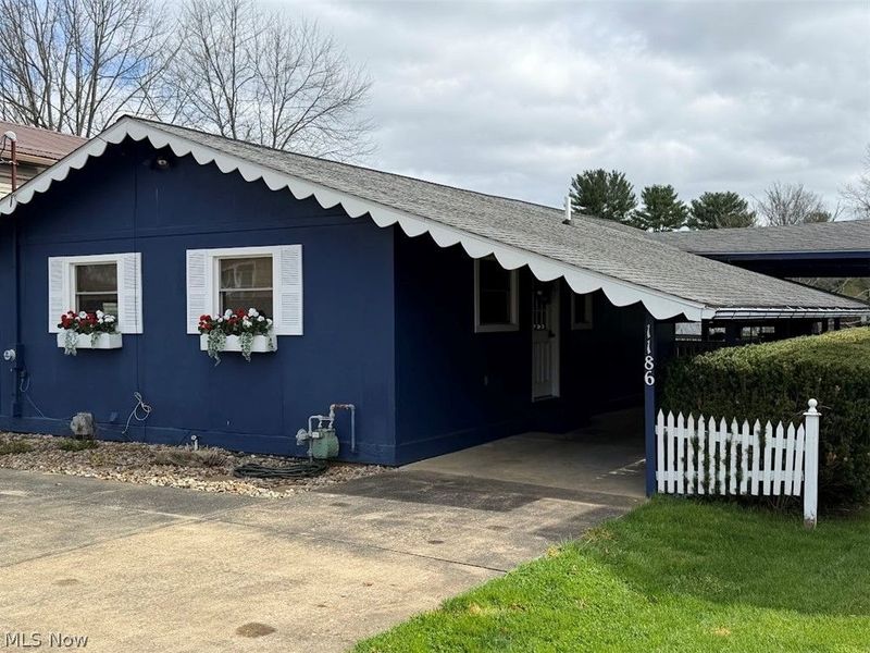 1186 Lincoln Street SW, Sherrodsville, OH 44675 Photo 3