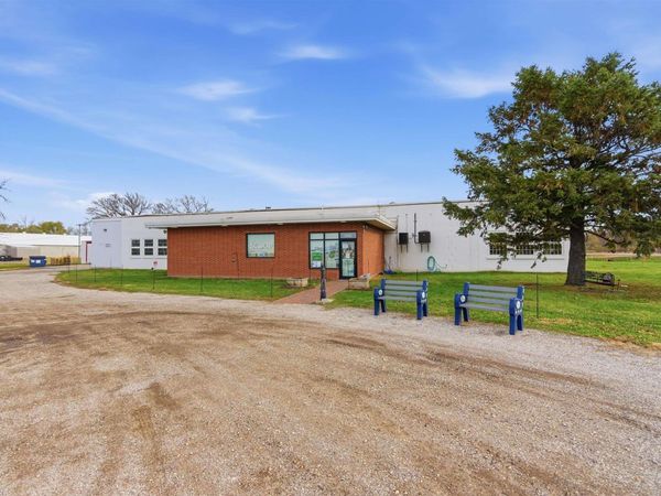 3050 Wagner Road, Waterloo, IA 50703