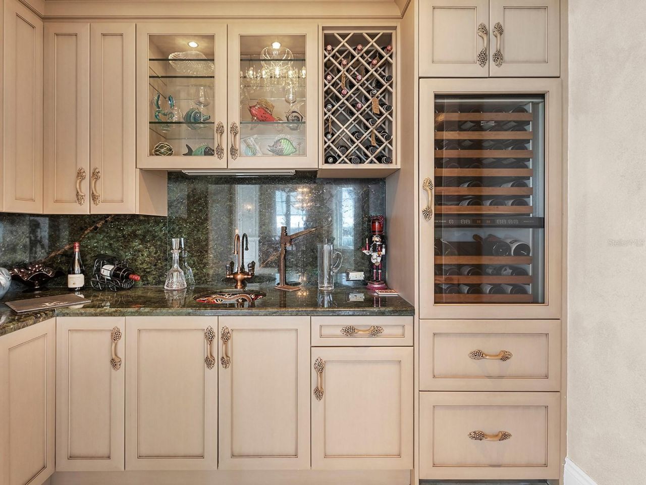 2050 Benjamin Franklin Drive, Unit PH1102, Sarasota, FL 34236 Photo