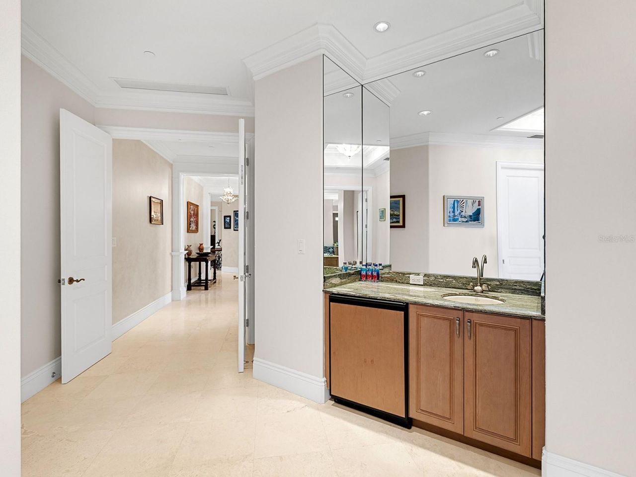 2050 Benjamin Franklin Drive, Unit PH1102, Sarasota, FL 34236 Photo