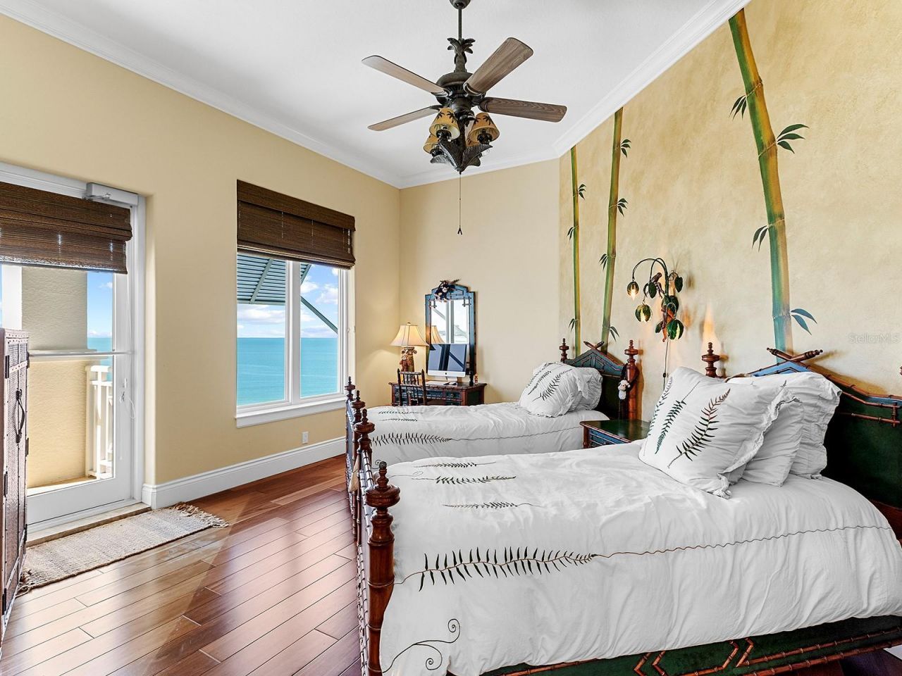 2050 Benjamin Franklin Drive, Unit PH1102, Sarasota, FL 34236 Photo