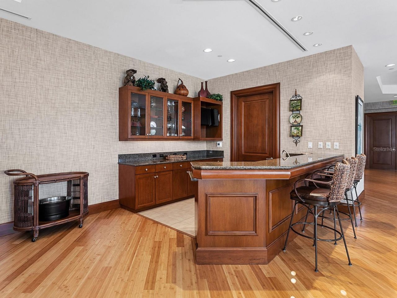 2050 Benjamin Franklin Drive, Unit PH1102, Sarasota, FL 34236 Photo