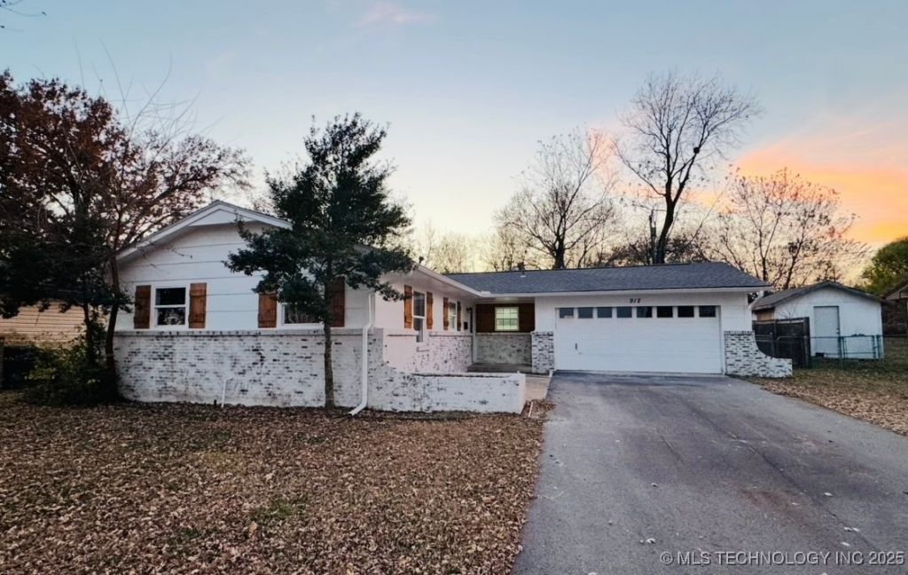 912 N C Avenue, Cleveland, OK 74020 Main Photo