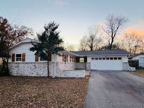 912 N C Avenue, Cleveland, OK 74020