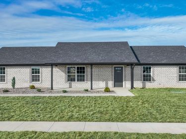 567 Middle Creek Way, Berea, KY 40403