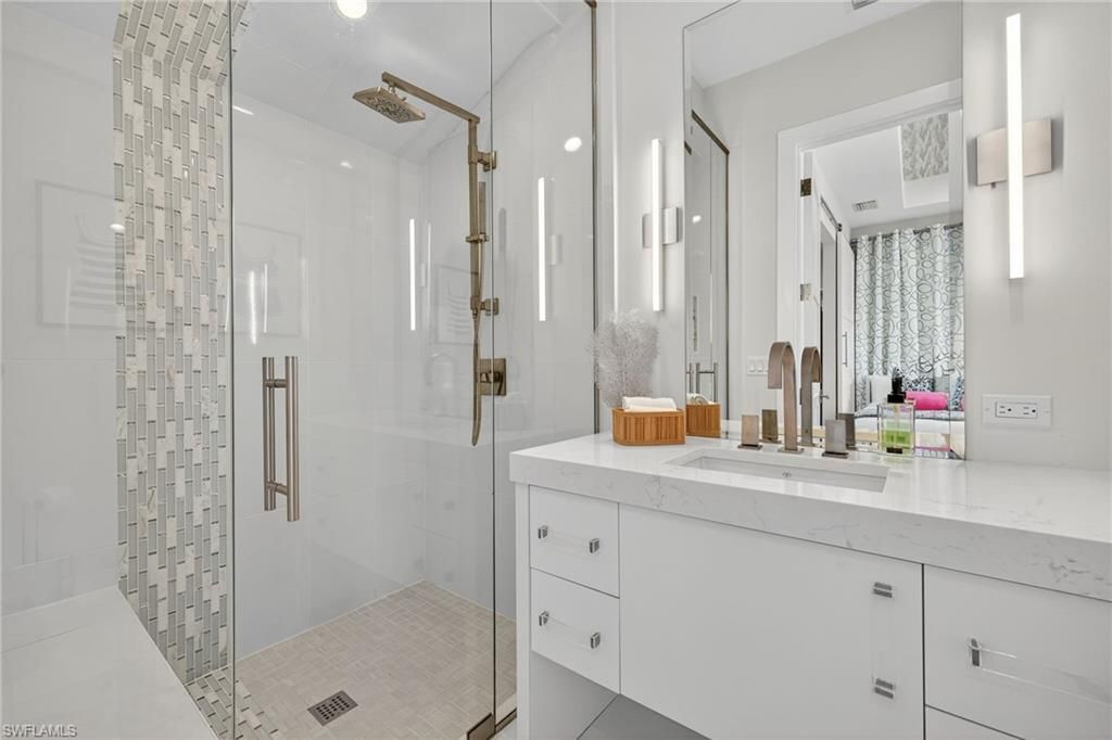 405 7th Ave N, Naples, FL 34102 Photo
