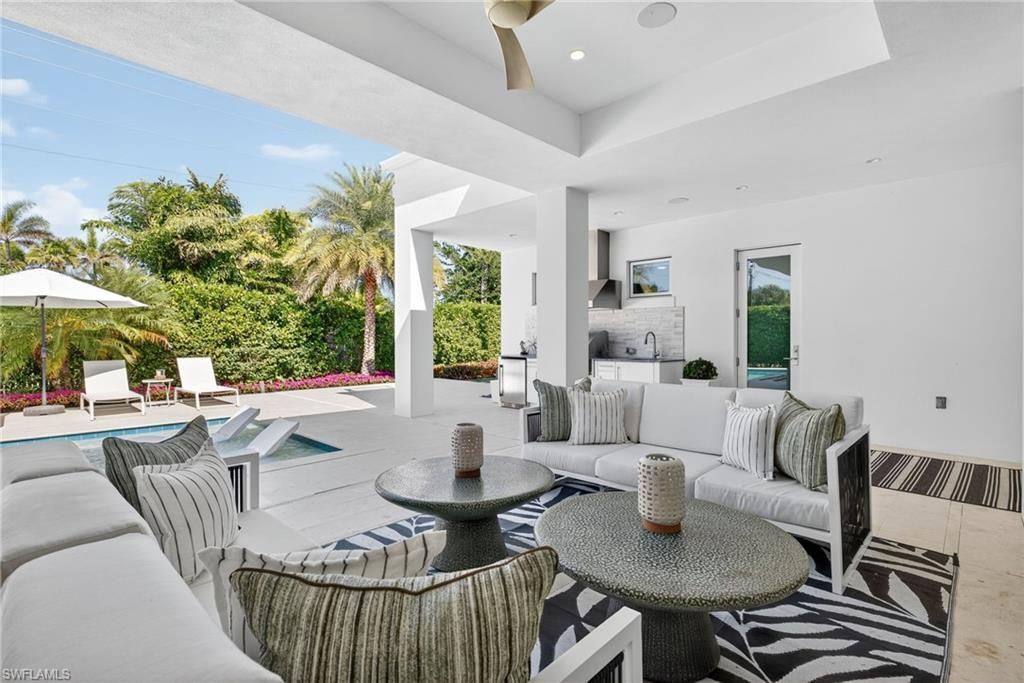 405 7th Ave N, Naples, FL 34102 Photo