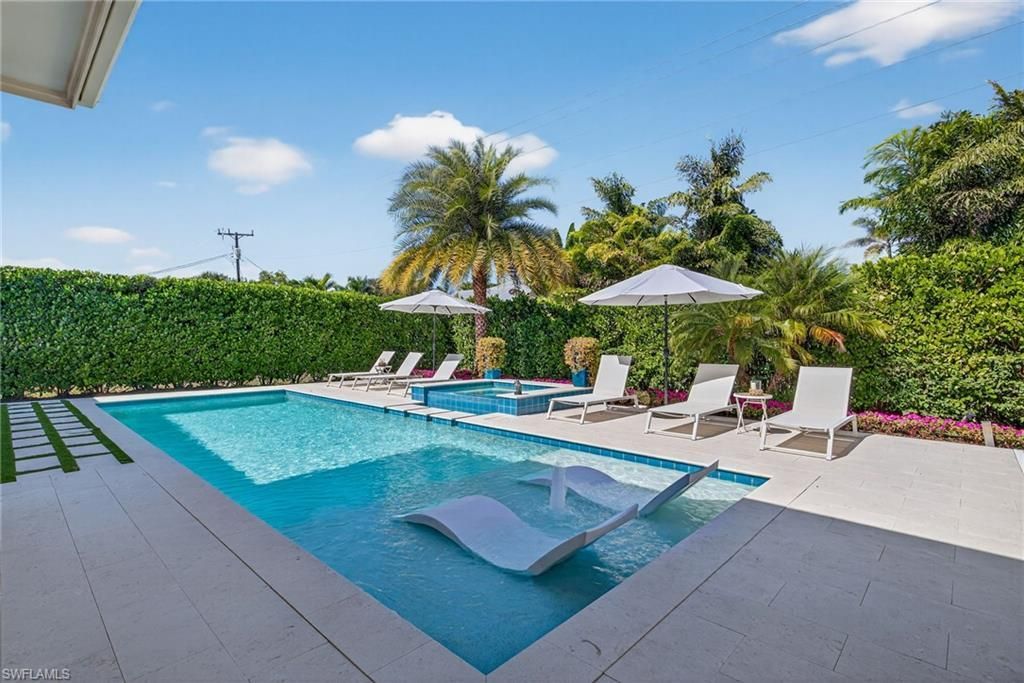 405 7th Ave N, Naples, FL 34102 Photo