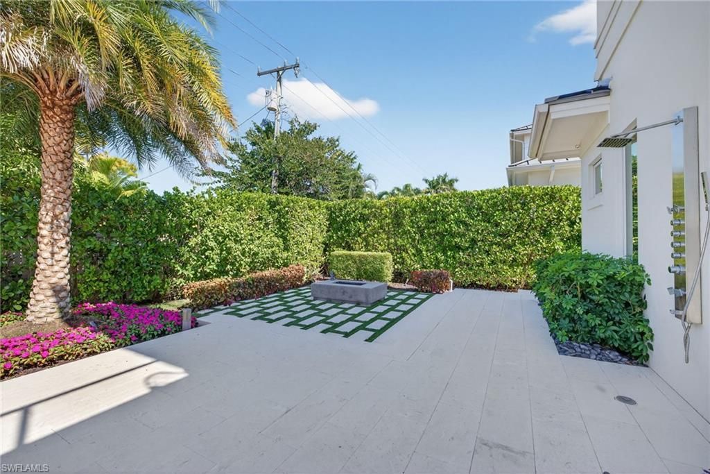 405 7th Ave N, Naples, FL 34102 Photo