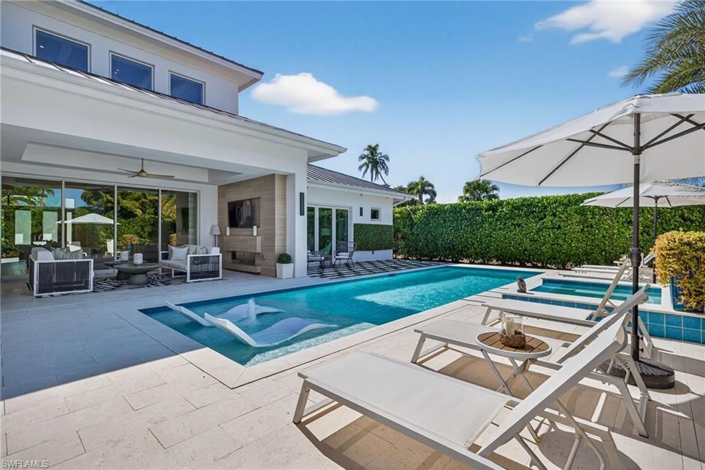 405 7th Ave N, Naples, FL 34102 Photo