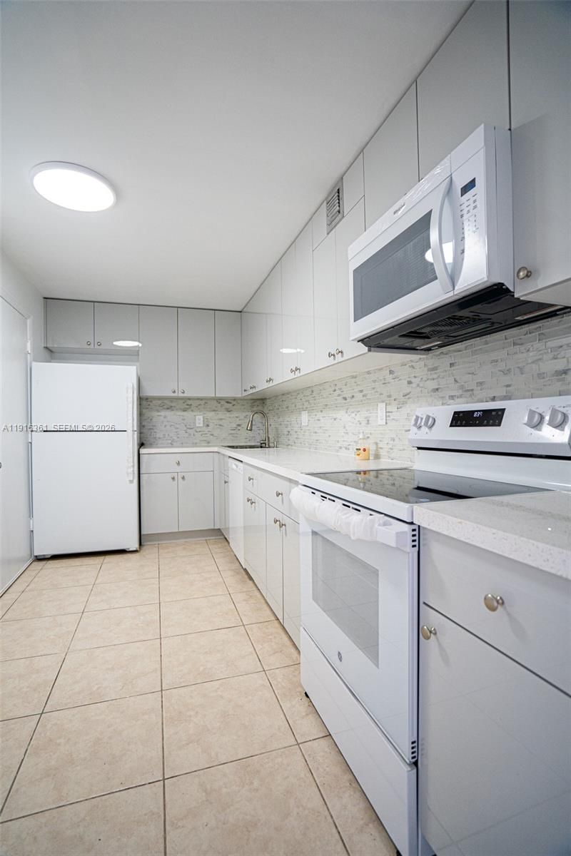 1849 S Ocean Dr, Unit 1509, Hallandale Beach, FL 33009 Photo