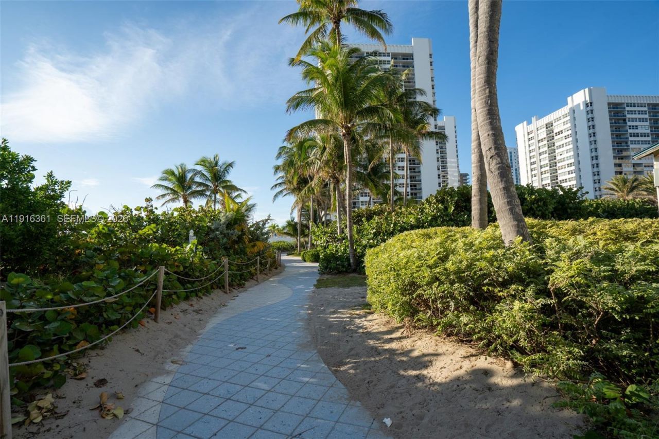 1849 S Ocean Dr, Unit 1509, Hallandale Beach, FL 33009 Photo
