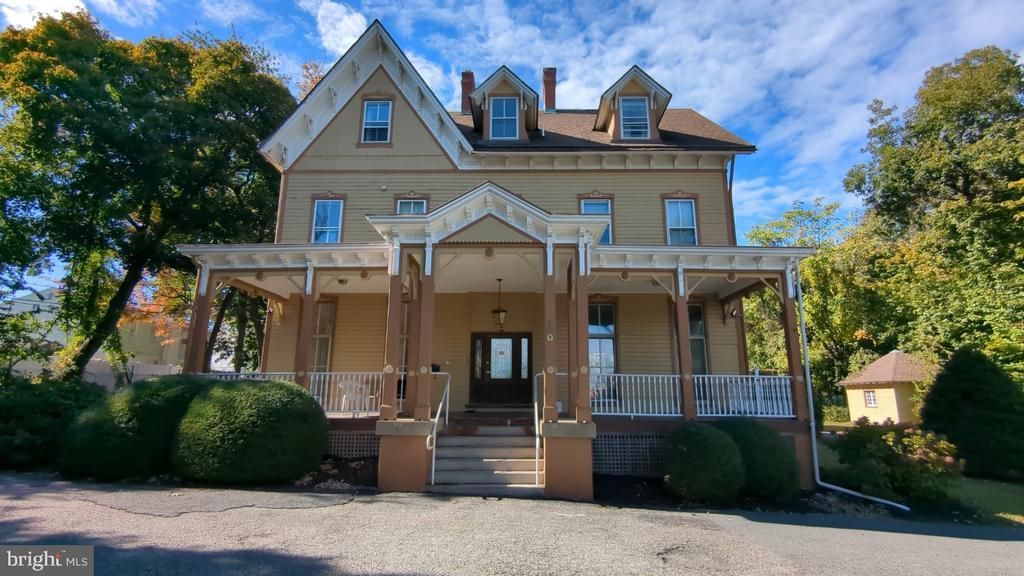 900 MAIN, BROOKHAVEN, PA 19015