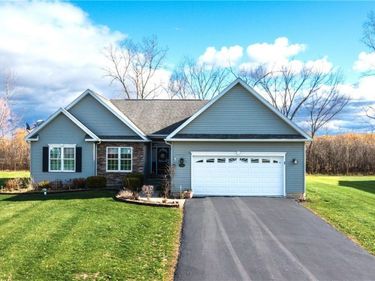 6357 Vintage Court, Lockport, NY 14094